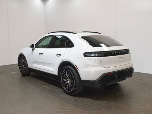 Certified 2025 Porsche Macan 4 Electric image 3