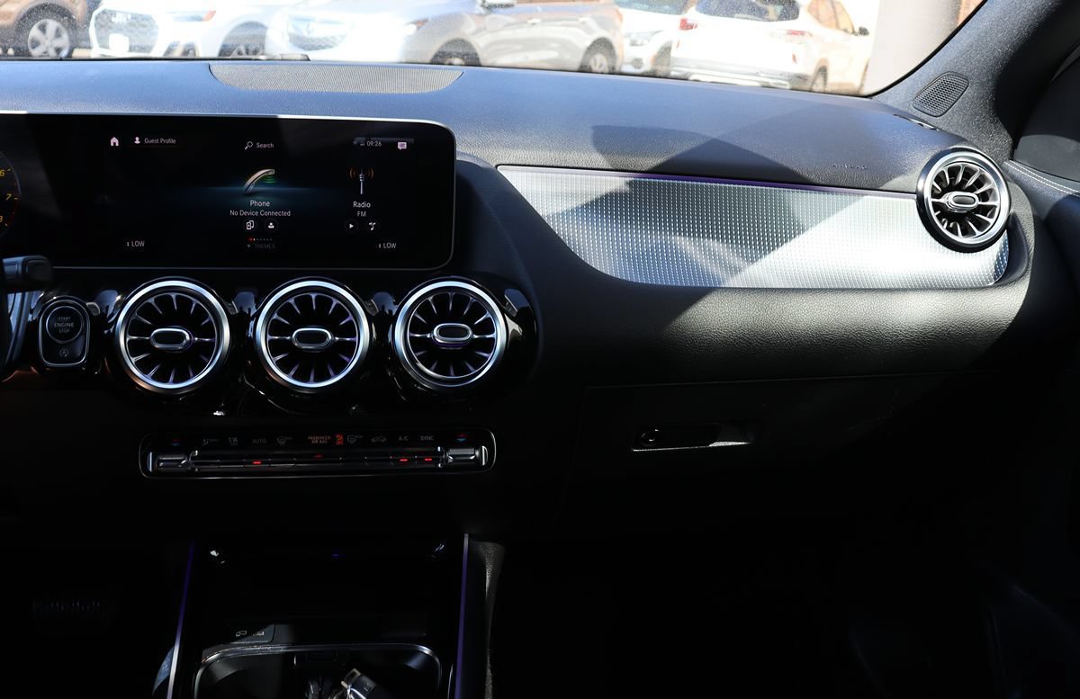 Used 2021 Mercedes-Benz GLA 250 w/ Premium Package image 45