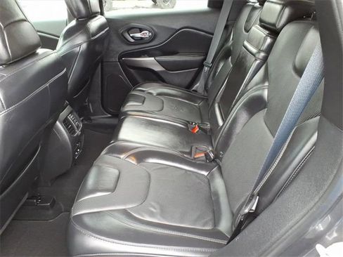 Certified 2019 Jeep Cherokee Limited image 10