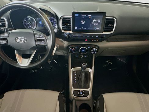 Used 2022 Hyundai Venue SEL image 26