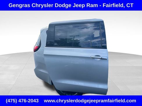 Certified 2024 Chrysler Pacifica Touring-L w/ S Appearance Package AWD/4WD image 25