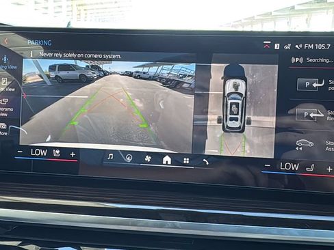 Used 2025 BMW X7 M60i AWD/4WD image 16