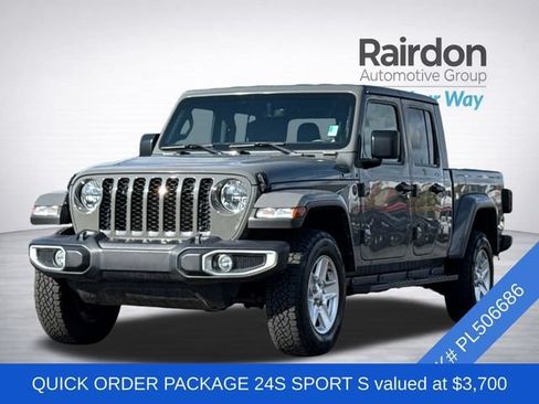 Used 2023 Jeep Gladiator Sport AWD/4WD image 2