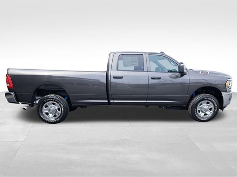 New 2024 RAM 2500 Tradesman w/ Towing Technology Group AWD/4WD image 4