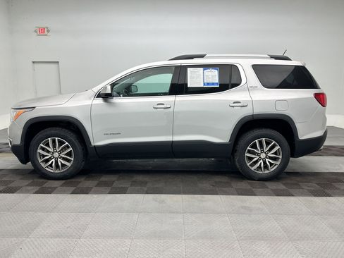 Certified 2019 GMC Acadia SLE image 2