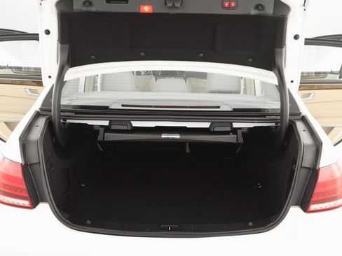 Used 2016 Mercedes-Benz E 350 4MATIC Sedan image 13