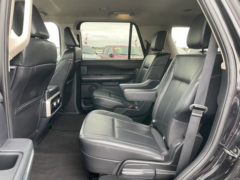 Used 2024 Ford Expedition XLT image 8
