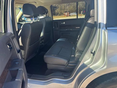 Used 2018 Ford Flex Limited FWD image 12