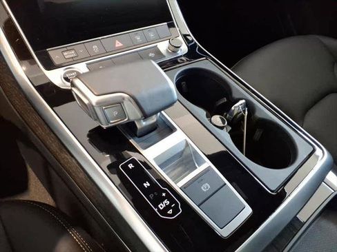Certified 2025 Audi Q7 3.0T Premium w/ Convenience Package image 14