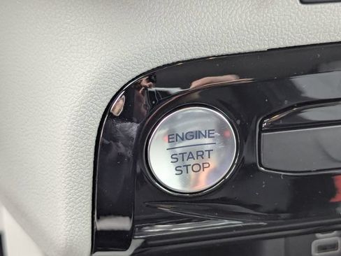 Used 2026 Ford Escape SE w/ PHEV Premium Package FWD image 33