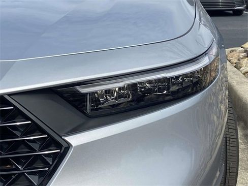 Used 2025 Honda Accord LX image 4