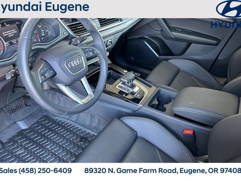 Used 2025 Audi Q5 2.0T Premium AWD/4WD image 11