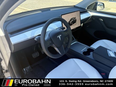Used 2023 Tesla Model Y Long Range image 8