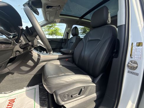Used 2022 Audi Q7 3.0T Premium Plus AWD/4WD image 13