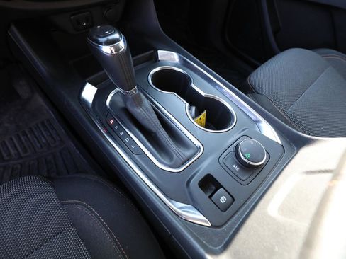 Used 2018 Chevrolet Traverse LT image 20