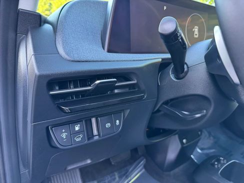 Used 2022 Kia EV6 Wind AWD/4WD image 29