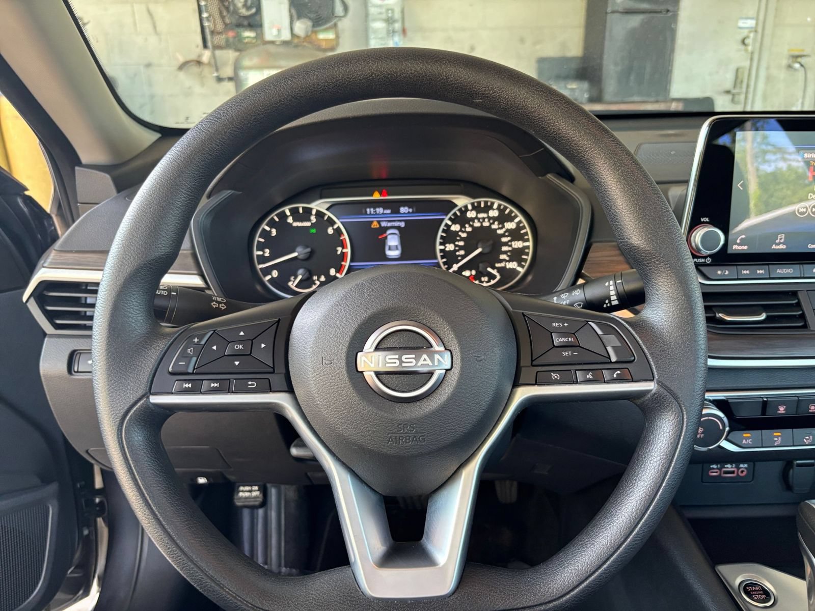 Used 2025 Nissan Altima 2.5 SV FWD image 27