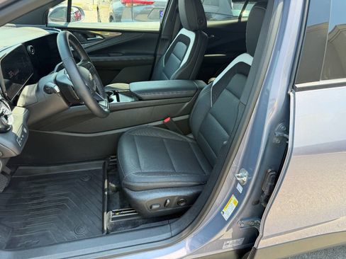 Used 2024 Chevrolet Blazer EV LT AWD/4WD image 4