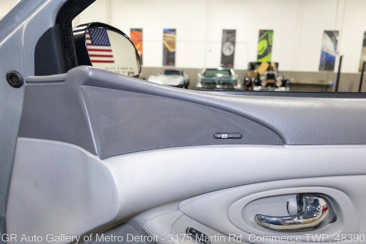 Used 1998 Lincoln Mark VIII RWD image 38