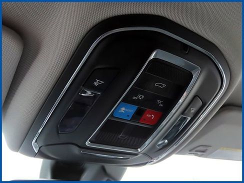 Used 2023 Jeep Grand Cherokee Laredo w/ Luxury Tech Group I AWD/4WD image 16