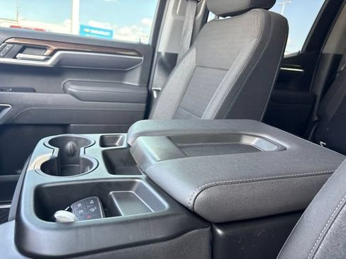 Used 2025 Chevrolet Silverado 1500 LT AWD/4WD image 29