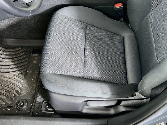 Used 2023 Toyota Prius LE AWD/4WD image 22