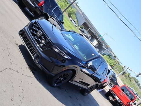 Certified 2023 Honda CR-V Sport image 3