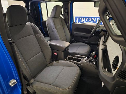 New 2026 Jeep Gladiator Sport image 32