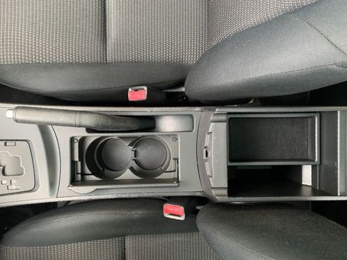 Used 2013 MAZDA MAZDA3 i Touring w/ Preferred Equipment Pkg image 19