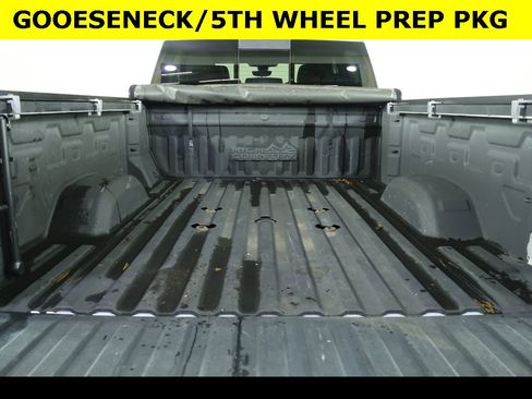 Used 2022 Chevrolet Silverado 2500 High Country w/ Z71 Off-Road Package image 15