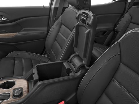 Used 2017 GMC Acadia Denali w/ Technology Package AWD/4WD image 18