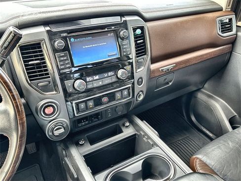 Used 2017 Nissan Titan Platinum Reserve image 32