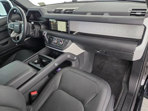 Certified 2024 Land Rover Defender 110 SE AWD/4WD image 11