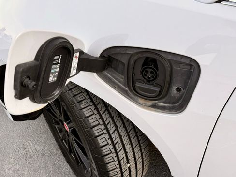 Used 2020 Jaguar I-PACE S image 7