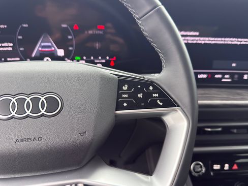 Certified 2025 Audi Q5 Premium Plus w/ Premium Plus AWD/4WD image 18
