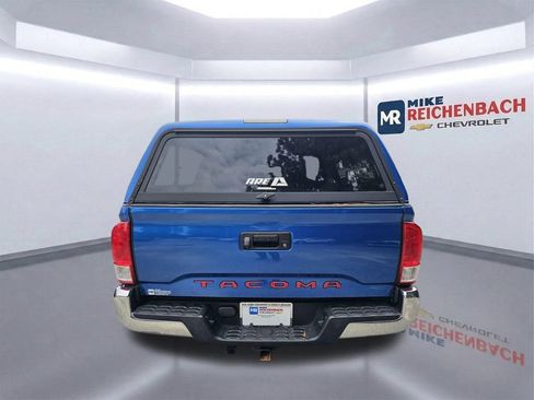 Used 2016 Toyota Tacoma SR5 RWD image 5