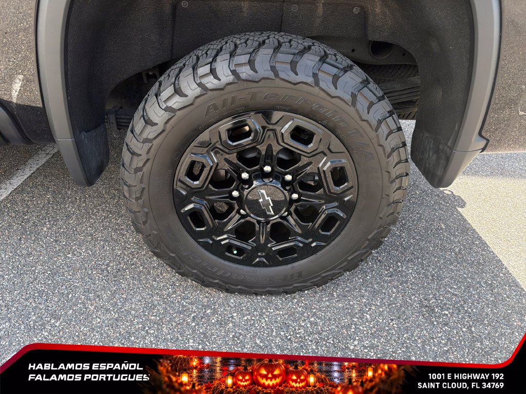 Used 2024 Chevrolet Silverado 2500 High Country w/ High Country Premium Package AWD/4WD image 11