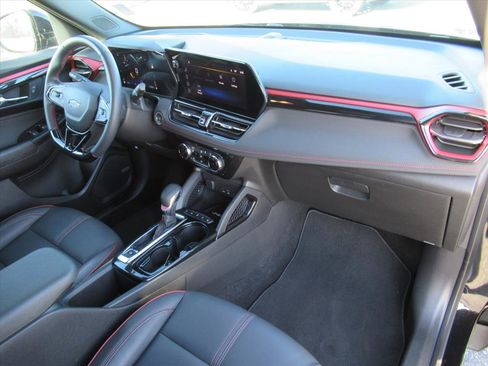 Used 2024 Chevrolet TrailBlazer RS w/ Convenience Package image 11