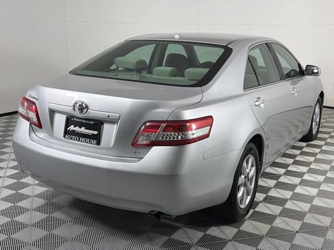 Used 2011 Toyota Camry LE w/ LE Extra-Value Pkg image 5
