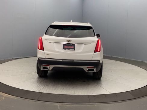 Used 2022 Cadillac XT5 Premium Luxury w/ Technology Package AWD/4WD image 4