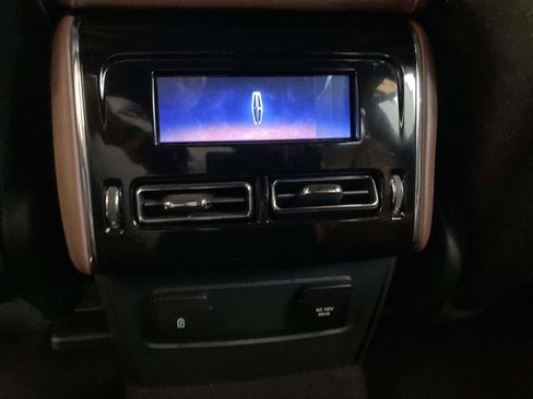 Used 2025 Lincoln Aviator Reserve w/ Equipment Group 201A image 20