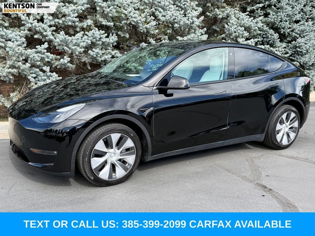 Used 2023 Tesla Model Y Long Range AWD/4WD image 1