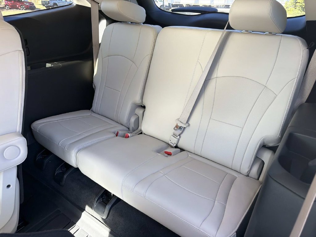 Used 2024 Buick Enclave Premium FWD image 22