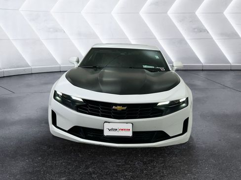 Used 2021 Chevrolet Camaro LT w/ Technology Package image 2