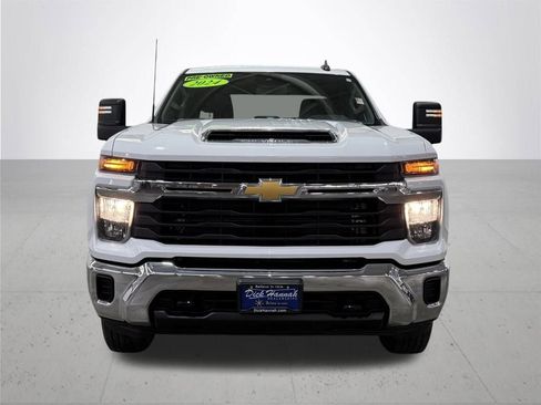 Used 2024 Chevrolet Silverado 2500 LT image 4