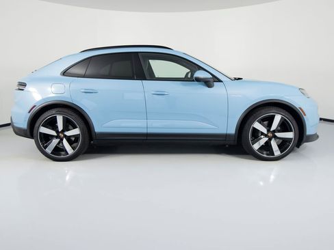 New 2026 Porsche Macan 4 Electric AWD/4WD image 11