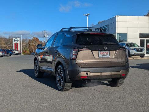 New 2026 Nissan Kicks SV w/ Cold Weather Package image 6