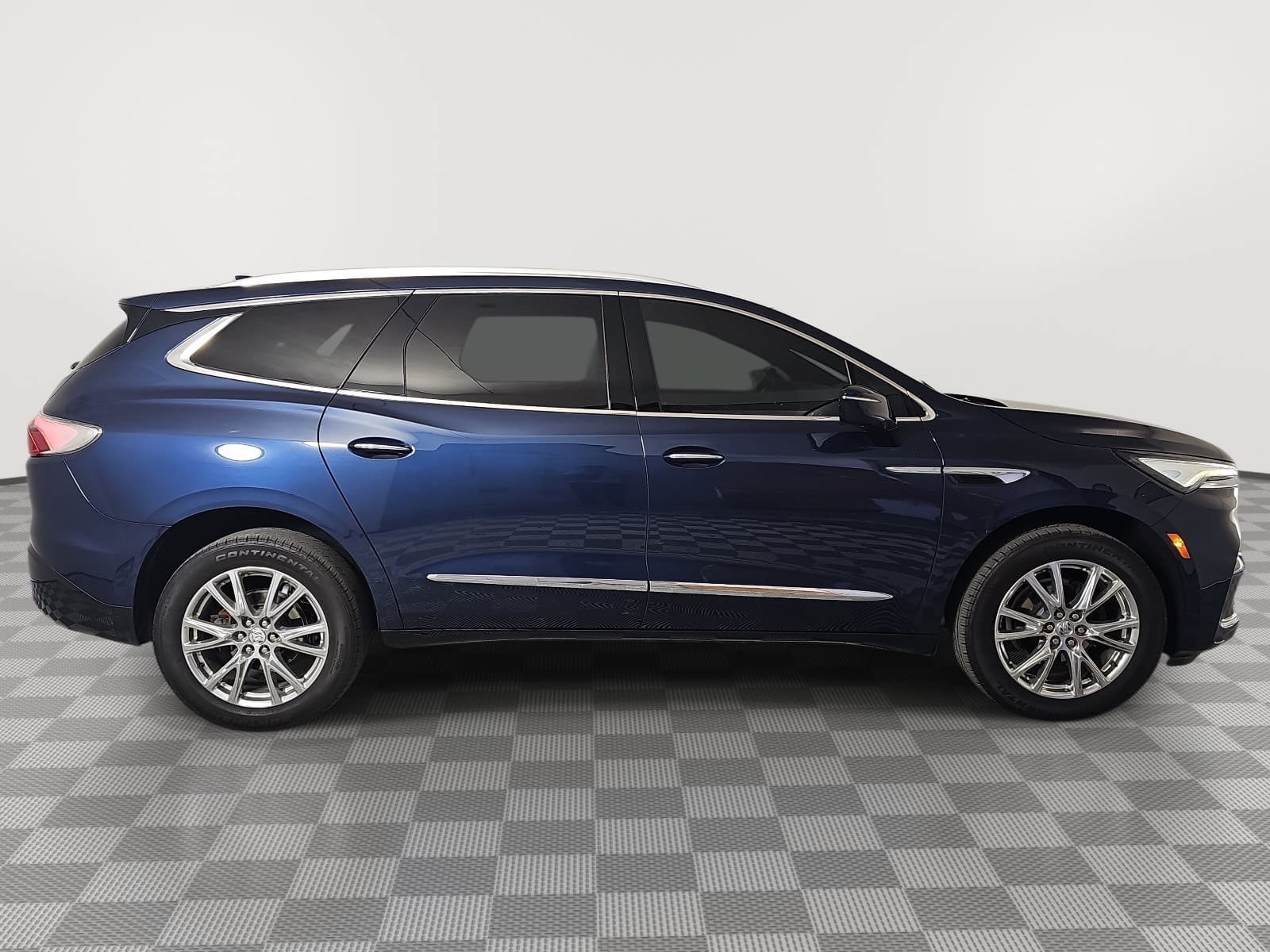 Used 2023 Buick Enclave Premium w/ Experience Buick Package FWD image 9