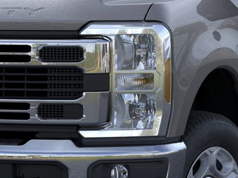 New 2026 Ford F250 XLT AWD/4WD image 18