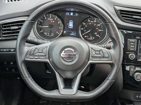 Used 2022 Nissan Rogue Sport SL w/ Premium Package image 11